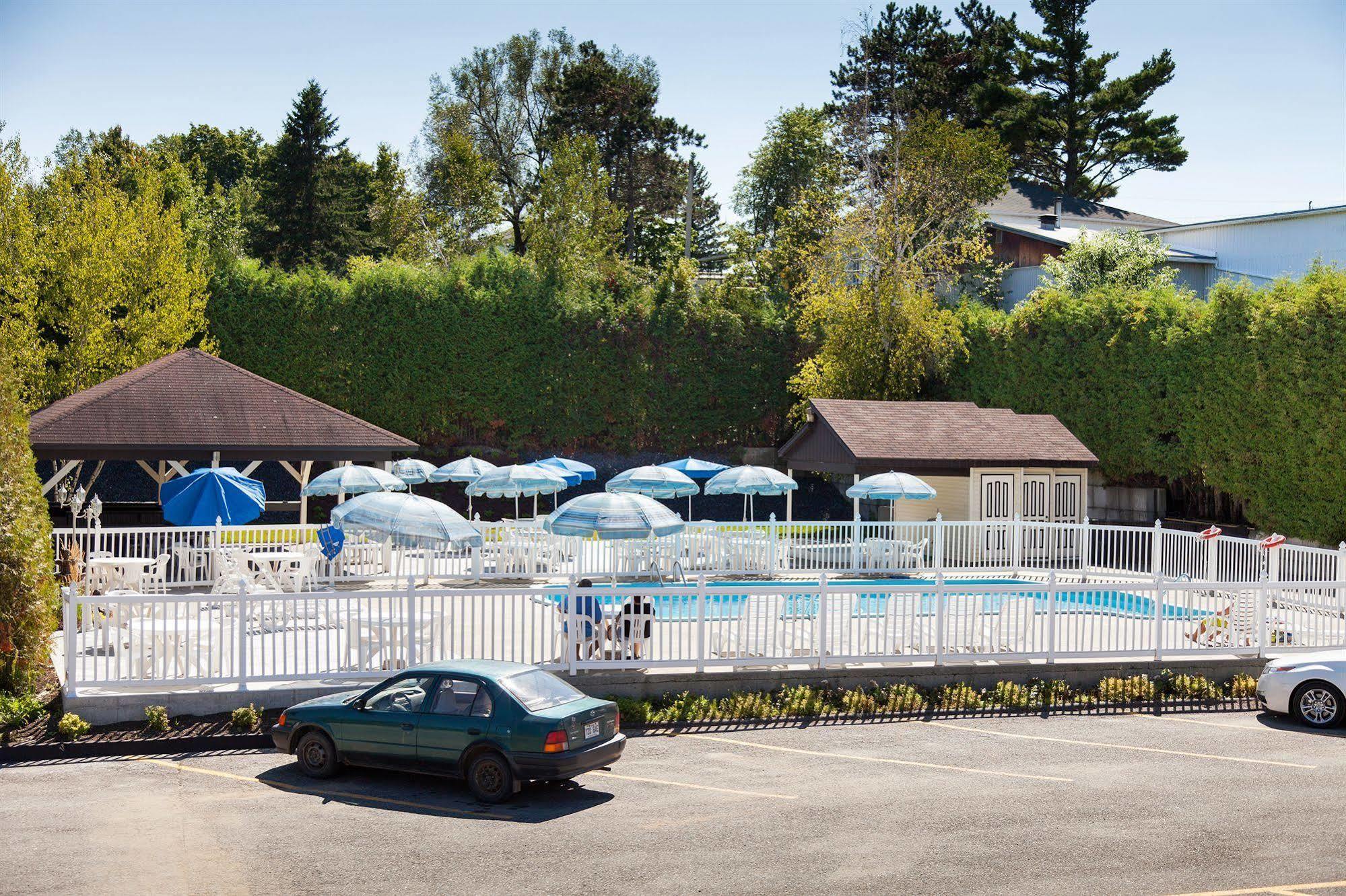 Hotel Le Floral Sherbrooke Eksteriør billede